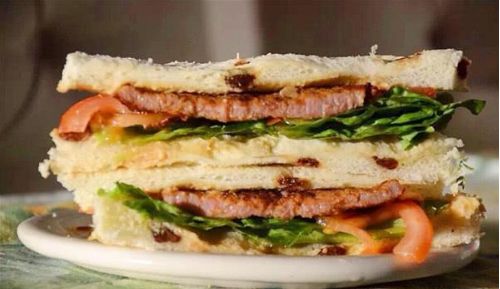 漢堡有葷有素有面包，為什么被叫垃圾食品，三明治卻是健康快餐？