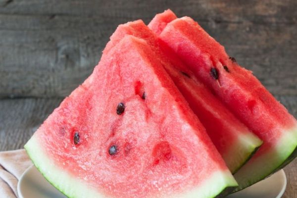 西瓜热量高吗能否减肥瘦身 西瓜热量高吗 西瓜可以减肥吗