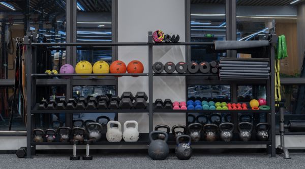 丛林健身训练场景