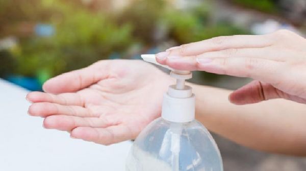 服用排毒养颜胶囊好吗 排毒养颜胶囊到底有无不良反应