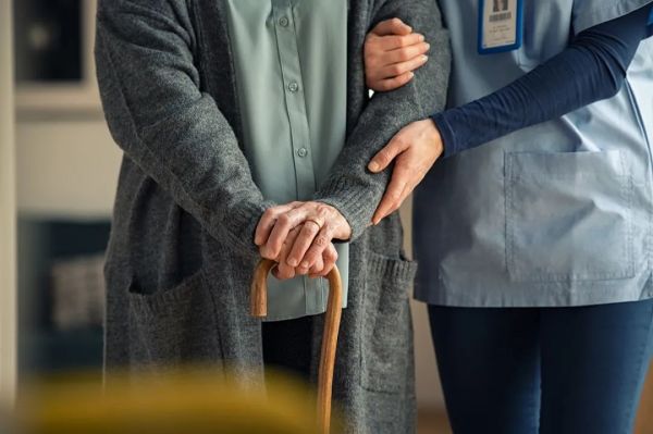 家有帕金森病患者，居家照护记住六要点