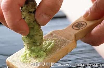 初榨橄欖油 居家食療養(yǎng)生中廚房必備的15種營養(yǎng)食物