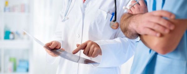 食用坚果的注意事项 怎样吃坚果更健康 食用坚果要注意什么