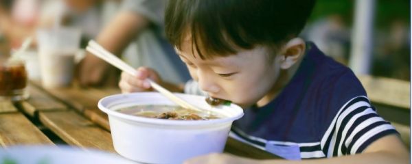 秋燥吃什么食物 防秋燥的食物 如何预防秋燥