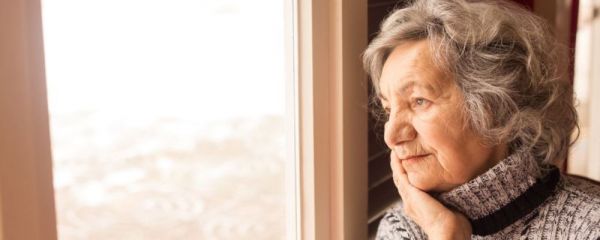 老年人因疫情造成心理压力该怎么办 疫情期间如何转移老人注意力 哪些居家锻炼方法适合老人做