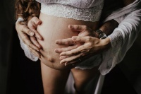 孕妇摄影技巧：如何拍摄更真实自然的孕妇照？
