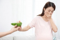 孕期，要让孕妇避开这三种“气味”，以免影响到腹中胎宝的健康