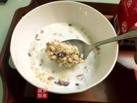 减肥黄金组合 = 燕麦配牛奶？营养师这样吃！