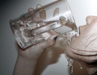 早晨起床这样喝水=喝毒！教你如何喝好每天第一杯水