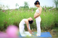 孕妇瑜伽 练三组瑜伽提高孕妇免疫力