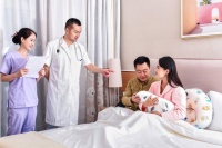 一个充满爱与希望的职业——月嫂