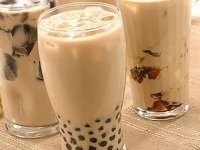 央视曝光喜茶、米芝莲等27家网红奶茶！1杯奶茶=13块方糖，吓一跳！