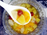 煮苹果水的做法及煮多久：健康饮品，美味与营养并存