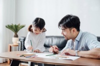 心理學(xué)：父母該不該提早告訴孩子社會殘酷、人心險惡？這才是重點(diǎn)