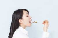 女性膳食補(bǔ)劑成健康熱點(diǎn)，六大趨勢(shì)引人關(guān)注