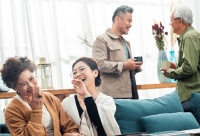 退休过后，怎样过好自己的晚年时光，这几点做好生活才健康快乐！