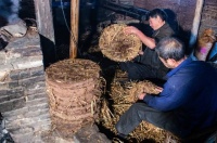 油茶榨油后残渣直接丢了？那你就错了，它在生活中有大妙用