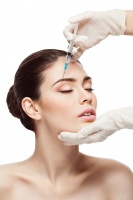 医学美容、生活美容和整形三者区别是什么？我们需要注意什么呢？