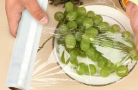 保鲜膜为什么可以保鲜 保鲜膜有哪些生活妙用