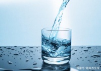 健康生活：喝好早晨第一杯水，创造属于你的健康美丽人生！