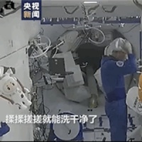 揭秘航天员太空生活的五大流言：飘着睡觉吗？更容易发胖吗？