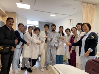 印度工程师突发瘫痪，紧急转至华山医院确诊获救，该病致死致残率高