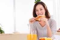 健康生活从早餐开始！掌握正确吃饭方法，为你的健康保驾护航！