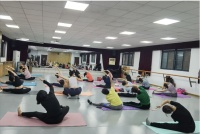 引领健康活力生活 机关工会瑜伽班开班