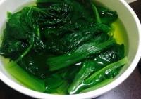 建议中老年人生活不要太节俭，4种高蛋白零食可常吃，别心疼钱