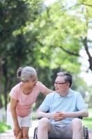 建议老年人：生活不要太节俭，5种高蛋白零食多吃，别心疼钱