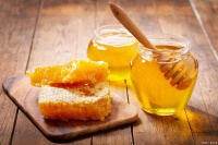 早晨喝蜂蜜水能助你瘦身吗？来揭秘这个热门的健康生活小窍门！