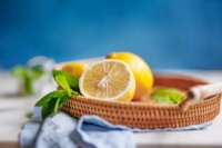 柠檬水的功效与作用及禁忌,柠檬水：清新之源，健康之选，生活中的全能饮品！