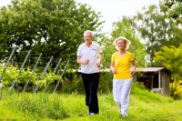 40岁起养成8种生活习惯，健康寿命加24年，中年决定老年生活品质