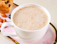 牛奶麦片的做法：原来牛奶麦片还有这么多种做法，生活原来不简单