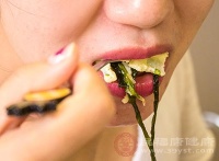 女性到中年避免发福应该怎么做 好身材离不开生活的小细节