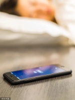 建议睡觉时把手机放1.5米以外？不是因为辐射，而是