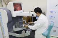 政策引领创新突破——国产单孔腔镜手术机器人入驻北京大学首钢医院