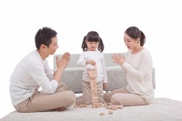 如何培养身心健康的孩子?家庭、学校和社会要做好这些事!