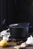 如何选择健康的不粘锅？买锅必读，选对锅品质生活！