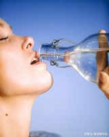 开启健康生活方式 肌肤拥有由内而外散发的光芒