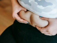 重视啤酒肚与癌症风险关联，从生活点滴防癌！