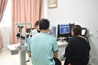 19岁青年圆军旅梦！全飞秒4.0术后视力1.2，军营大门终敞开