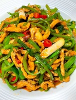 吕文扬与青椒鸡胸肉：健康生活的新滋味