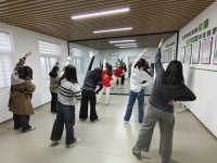 明光街道龙山社区开展“健康瑜伽，美好生活”健身活动