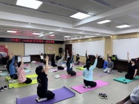 “瑜”悦身心，共筑健康！长春市永昌街道“幸福汇·Hui生活”瑜伽课堂开课啦