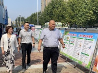 卫东区开展“全民健康生活方式日”集中宣传活动