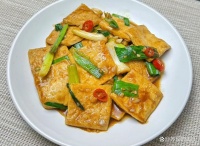 建议中老年人：生活别太节俭，多吃6种“高钾低钠”菜，身体强壮