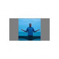 中年人的平衡之道：身心修炼与生活智慧的融合