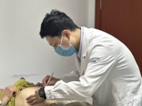 “埋线瘦身”热度持续飙升  专家：科学减肥需结合健康生活方式