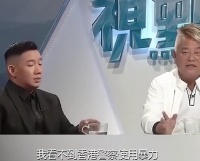蜗牛向前冲：近日，杜汶泽家庭近况引发网络关注。

有网友发现其妻子田蕊妮目前正在台北接受肺癌自费手术，长期停工治疗的杜汶泽全程在院陪护。

这与他往日在娱乐圈的活跃形象形成强烈反差。

回溯该艺人发展轨迹，早年凭借《无间道》《头文字D》等作品积累颇高人气，影视资源不断时期仅靠片酬就能维持优渥生活。

但因其多次在敏感议题上发表争议言论，导致近年来逐渐失去内地市场，连带港澳地区工作机会也大幅减少。
...